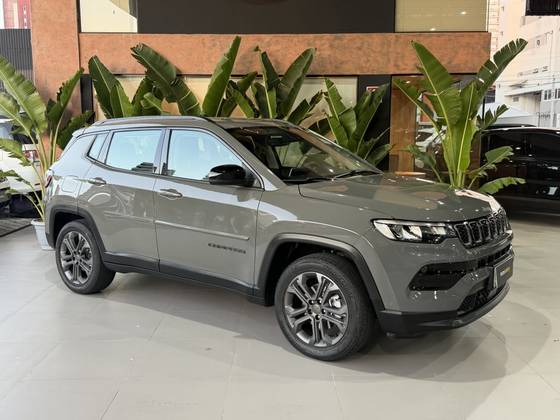 JEEP COMPASS 1.3 T270 TURBO FLEX LONGITUDE AT6 JEEP COMPASS 1.3 T270 TURBO FLEX LONGITUDE AT6